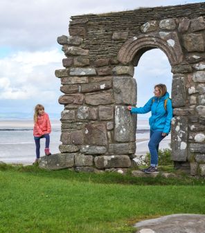 It's #Autumnhalfterm in #MorecambeBay and with a few days left before the #clocksgoback, there's plenty of time to get out on an adventure with the kids in tow!

Take your pick of short, easy walks with cafes nearby or escape to amazing woodland on a #nationalnaturereserve at #RoudseaWood, flat, off-road cycleways between #Carnforth and #GlassonDock, quiet promenade ambles from #Grange-over-Sands or a little hill over #arnsideknott from #Arnsidestation - get more inspiration from the Ways Around The Bay journey planner by clicking the link in our bio.

With the £2 bus fare cap extended until Dec 2024, #daysoutwithkids don't have to cost the earth either!

@explore_morecambebay @explorelancashire @visitlancashire @visitcumbria #halfmoonbay #nationaltrust @goodjourneyuk #GlassonDock #cyclingwithkids #walkswithkids #walking #cycling #seaside #coastalwalks #BayCycleWay #Cumbria #bikerides #walkingroutes #walkingtrails #cyclingroutes #planyourroute