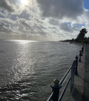 Very high tide at Grange-Over-Sands today!
There’s still a bit of winter’s nip in the air but spring is definitely on the way.
#happyhalfterm #holidays for all the #families taking #daysoutwithkids this week.
Remember to check out our family adventures article on our website. See the link in our bio.
@explore_morecambebay @lakedistrictcumbria #februaryhalfterm #schoolholidays #morecambebay